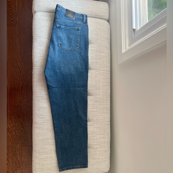 BANANA REPUBLIC SLOUCH JEANS *NEW WITH TAGS* - Picture 5 of 10